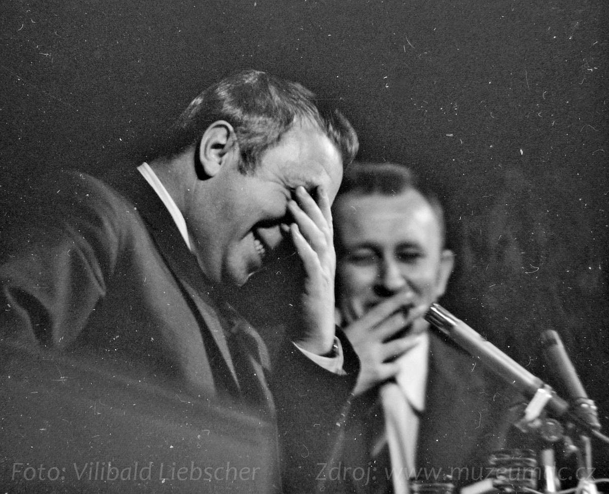 Miroslav Horníček a Ivo Niderle při vystoupení v Děčíně