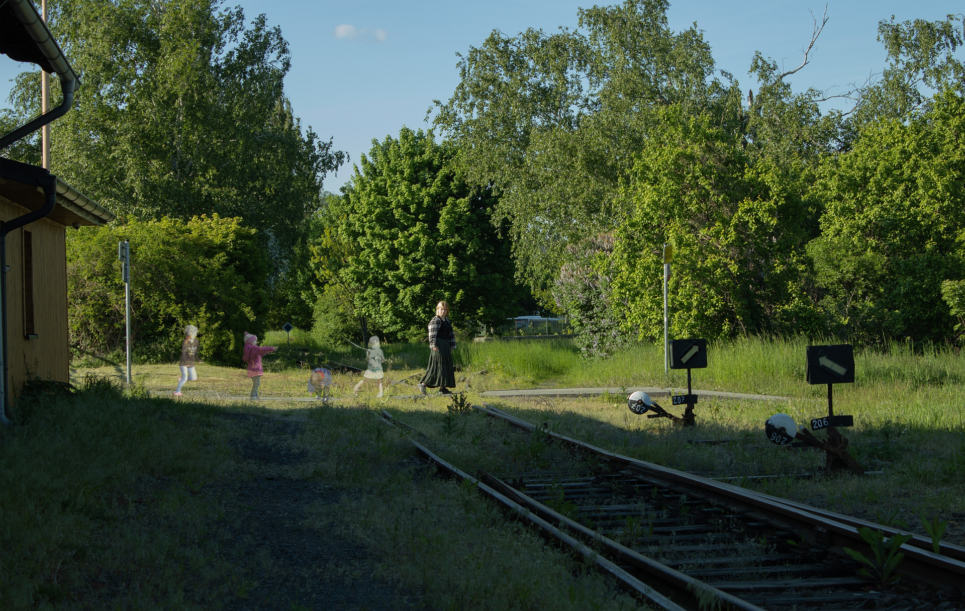 Přecházení skrze dětství, autor Nela Závětová; fotografie soutěže Studentská spoušť 2025 v užším výběru